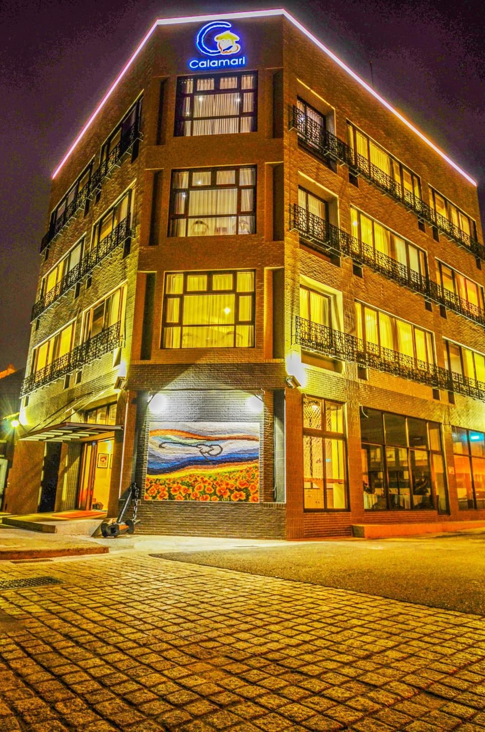 Facade/entrance