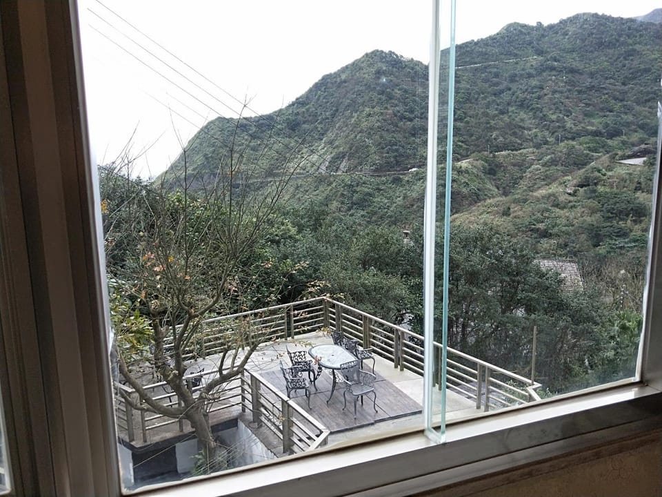 Balcony/Terrace, Mountain view