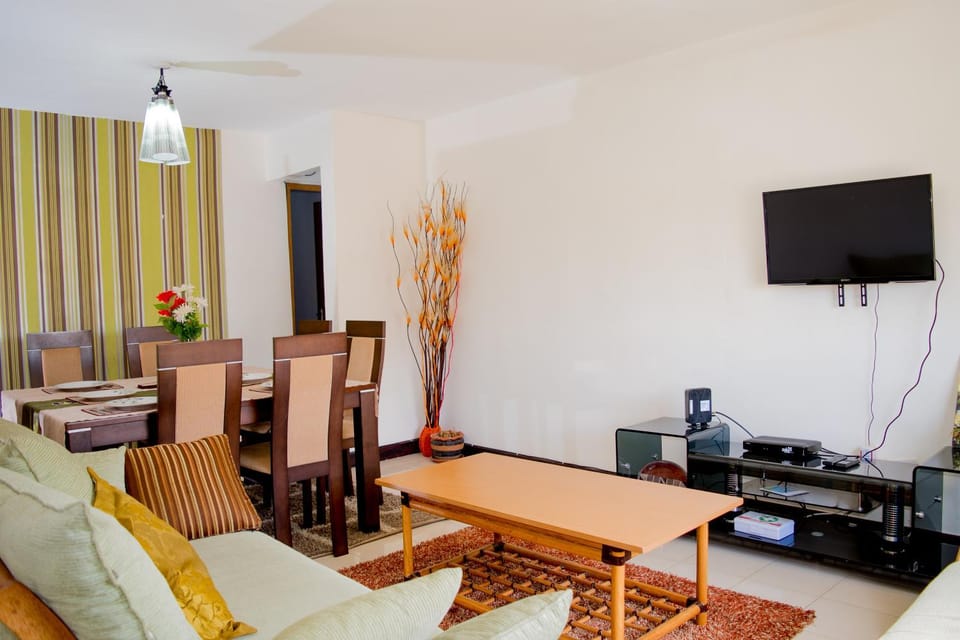 Photo of the whole room, Decorative detail