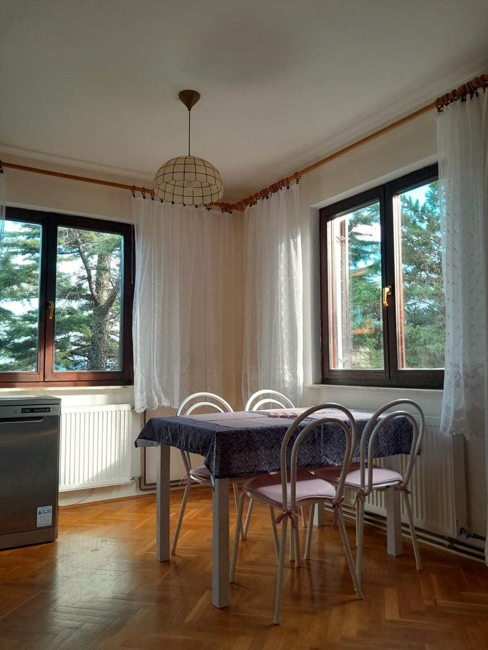 Seating area, Dining area, Garden view, washing machine