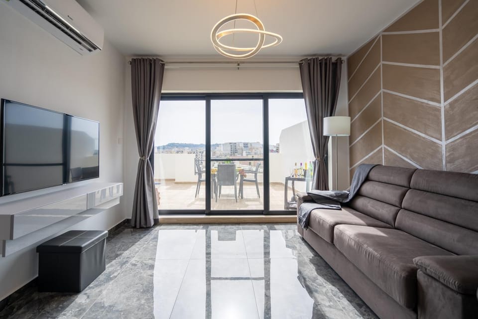 Living room, Seating area, air conditioner