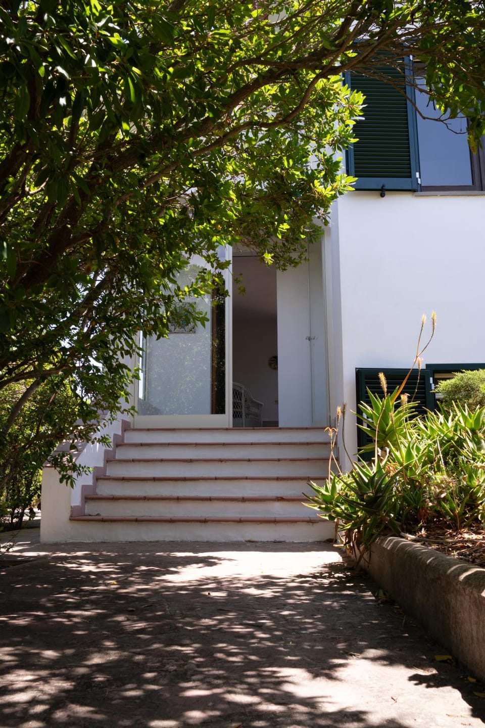 Facade/entrance