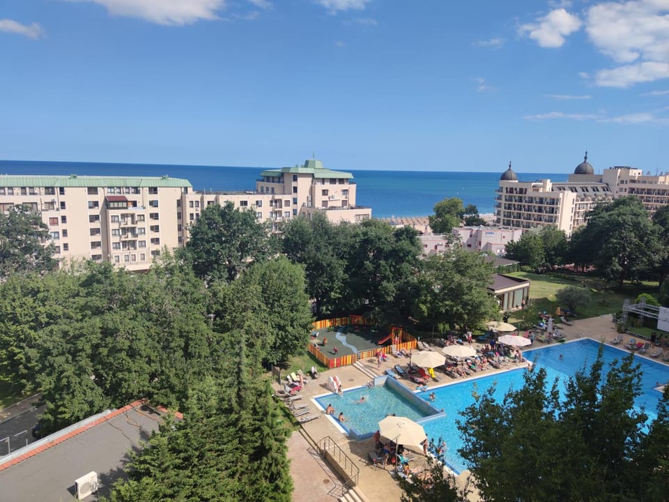 Pool view, Sea view, Street view, Swimming pool