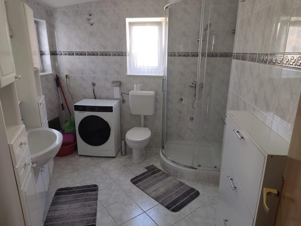 Shower, Bathroom, washing machine