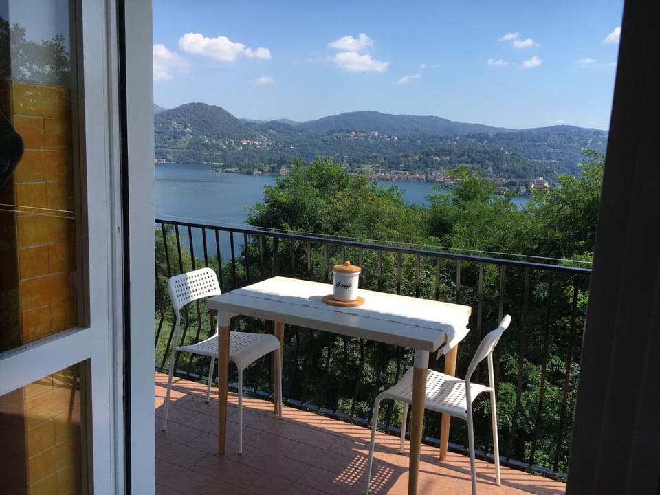 Balcony/Terrace, Lake view