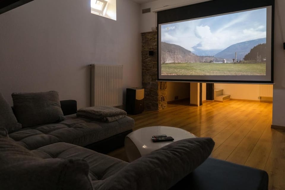 TV and multimedia, Living room