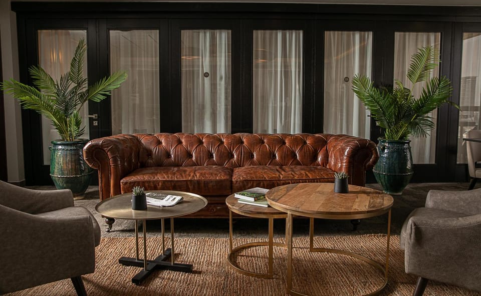 Living room, Lounge or bar, Business facilities, Seating area