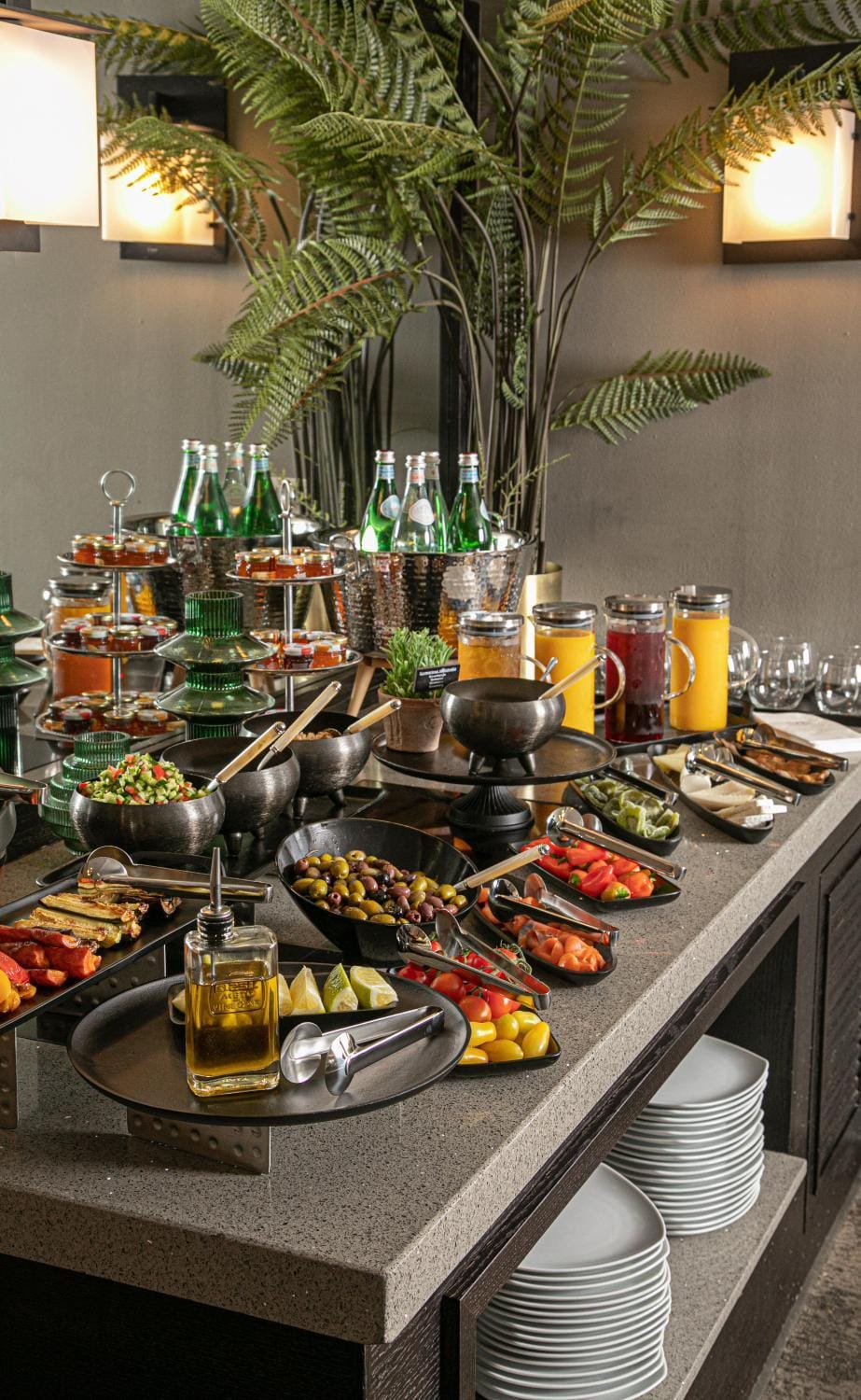 Food and drinks, Dining area, Food, Breakfast, Buffet breakfast, Drinks
