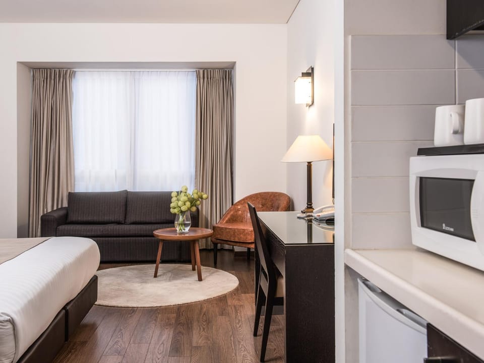 Bed, TV and multimedia, Coffee/tea facilities, Kitchen or kitchenette, Living room, Photo of the whole room, Seating area, Dining area, Bedroom, minibar, oven, pet friendly