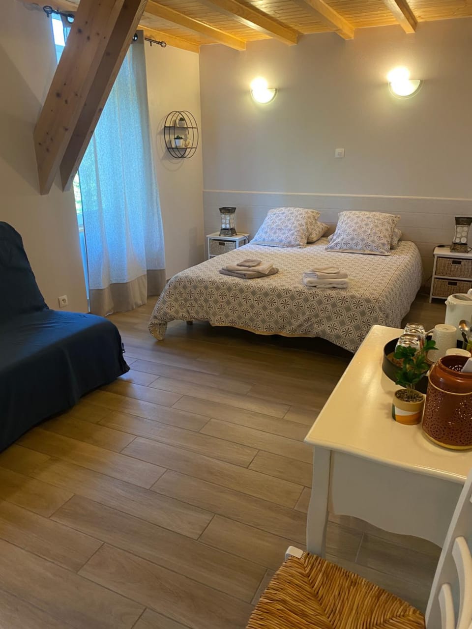 Photo of the whole room