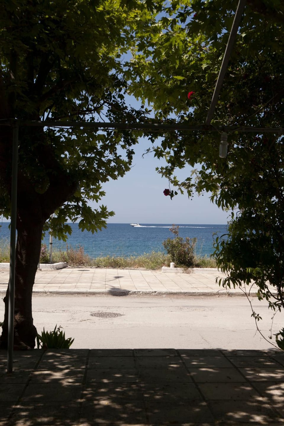 Property building, Facade/entrance, Day, Summer, Floor plan, Beach, On site, Sea view