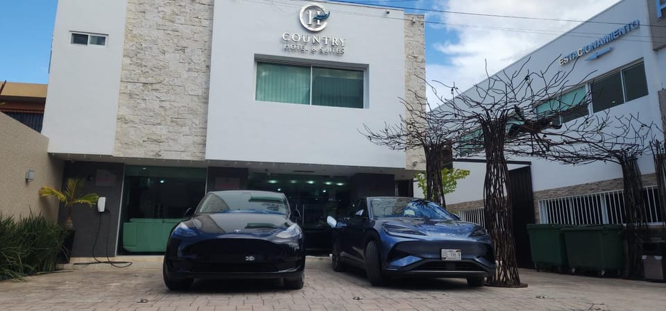 Hotel & Suites Country Valladolid Hotel in State of Quintana Roo