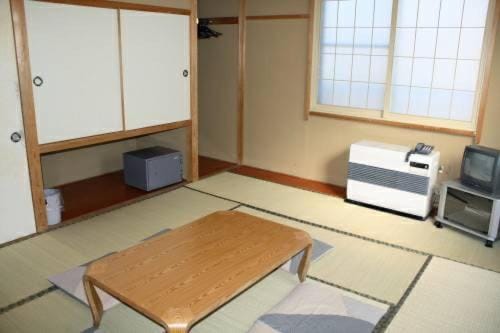 Madarao Lainstons Bed and Breakfast in Nagano Prefecture