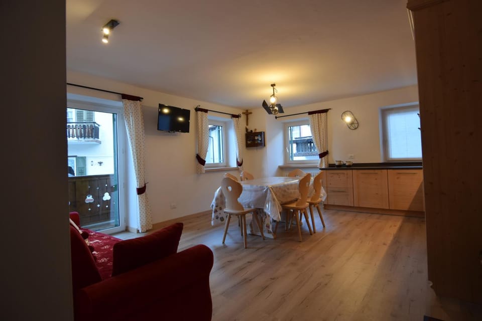 Kitchen or kitchenette, Living room, Dining area