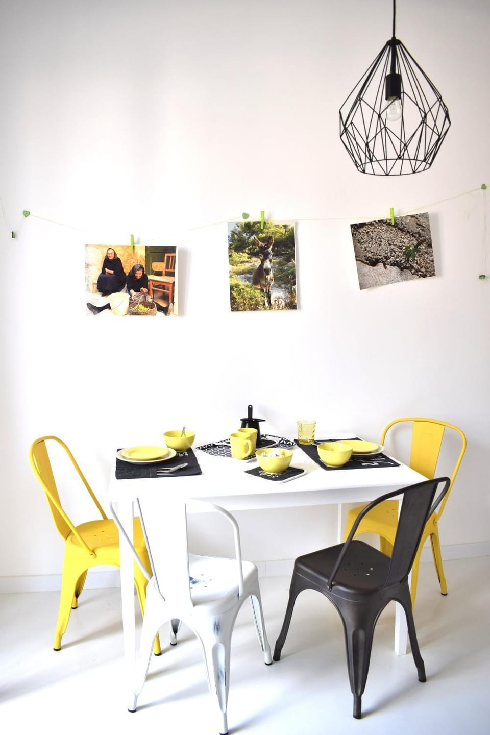 Kitchen or kitchenette, Decorative detail, Dining area