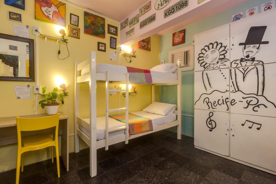 Bedroom, bunk bed, air conditioner