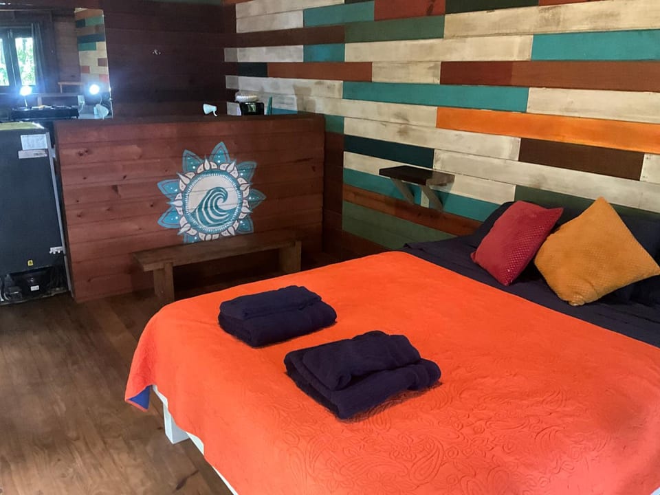 Bed, Kitchen or kitchenette, Photo of the whole room