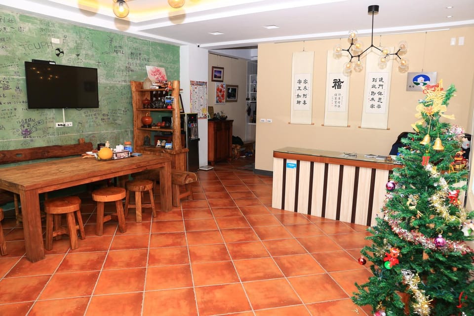 Communal lounge/ TV room
