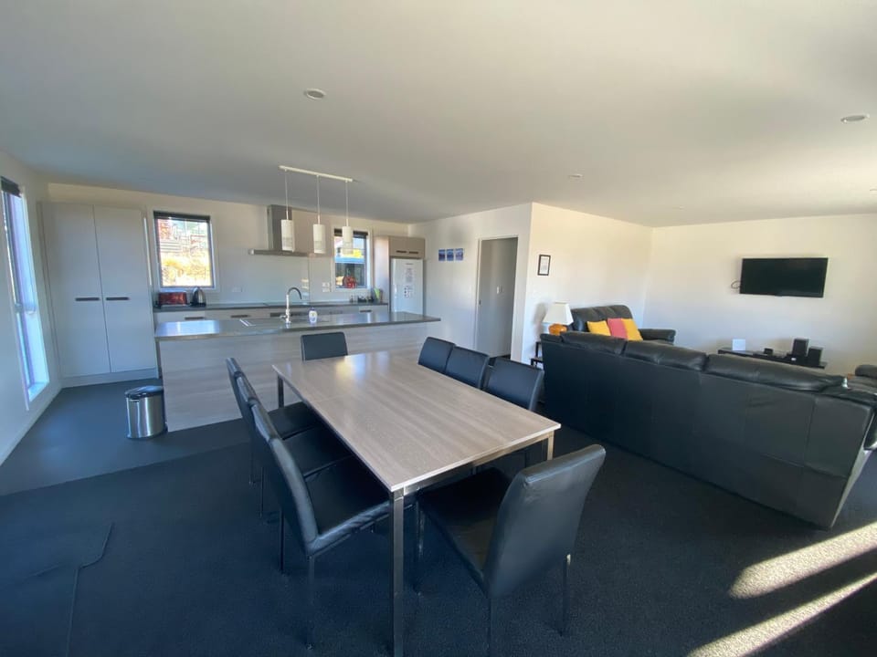 Kitchen or kitchenette, Living room, Dining area