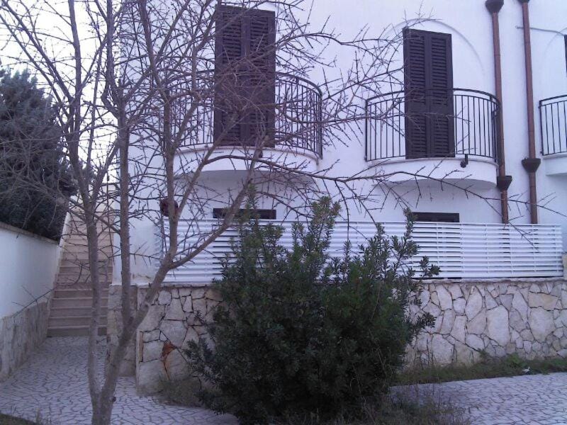 Facade/entrance, Garden