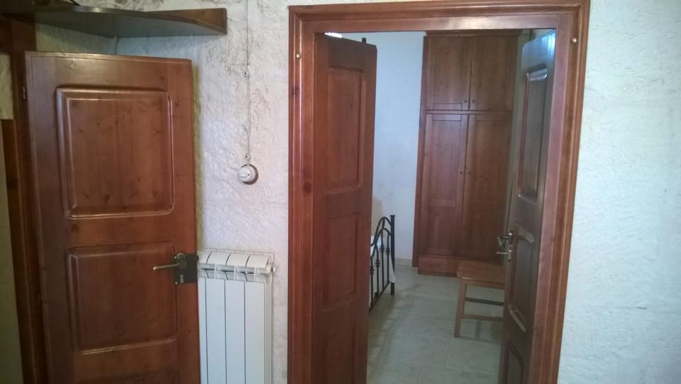 Photo of the whole room, wardrobe