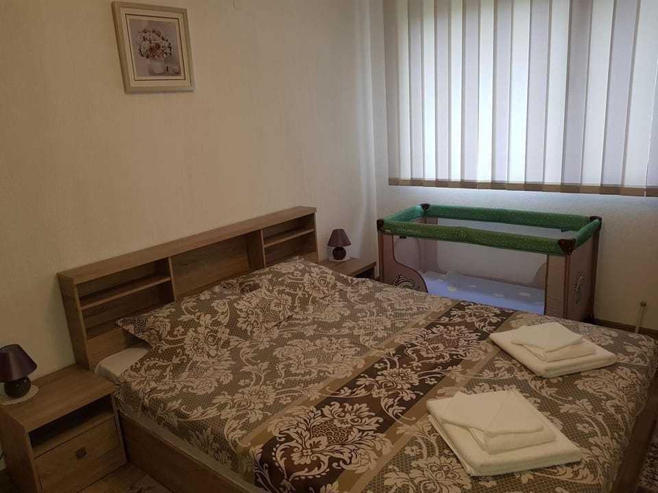 cot