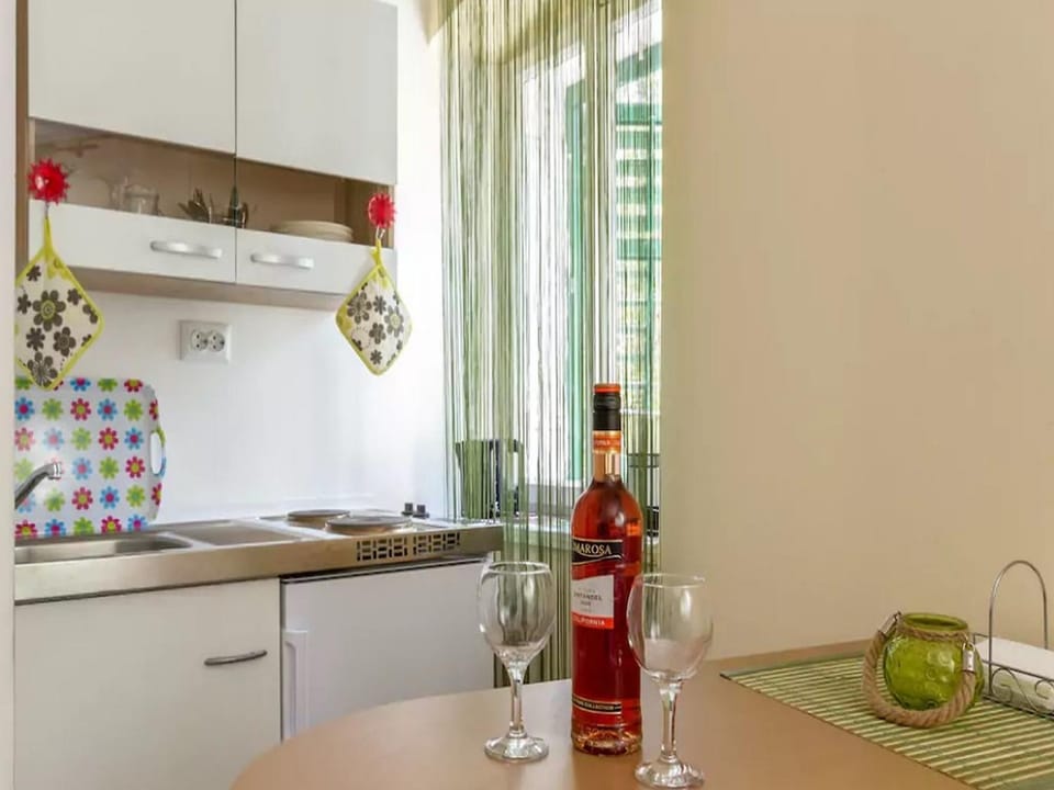 Other, Dining area