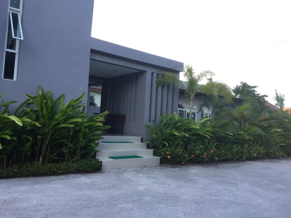 Garden, Garden view