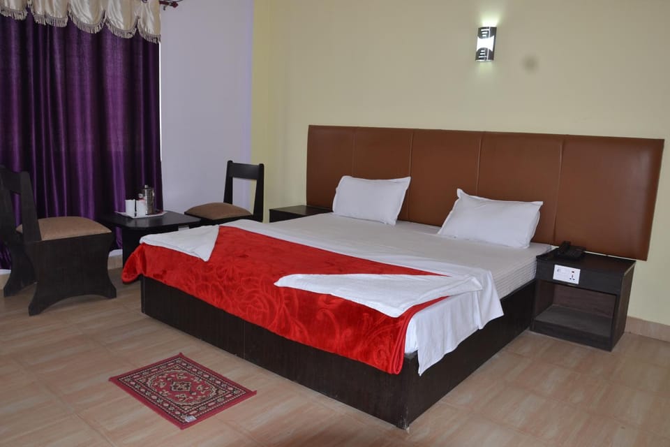 Bed, Photo of the whole room, bunk bed