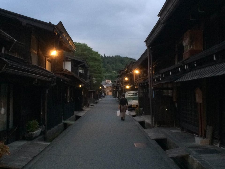Nearby landmark, Neighbourhood, Activities