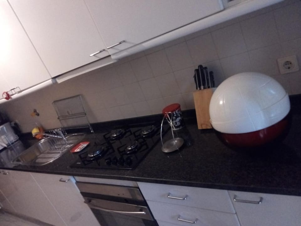 Coffee/tea facilities, Kitchen or kitchenette, flat iron, oven, stove, toaster, elevator