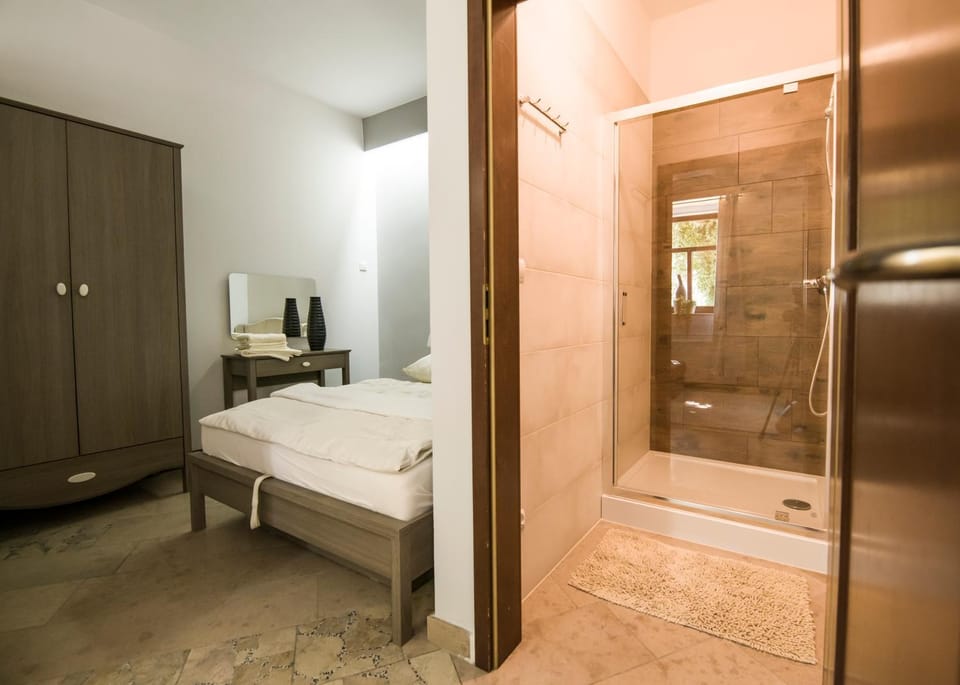 Bed, Bathroom, Bedroom