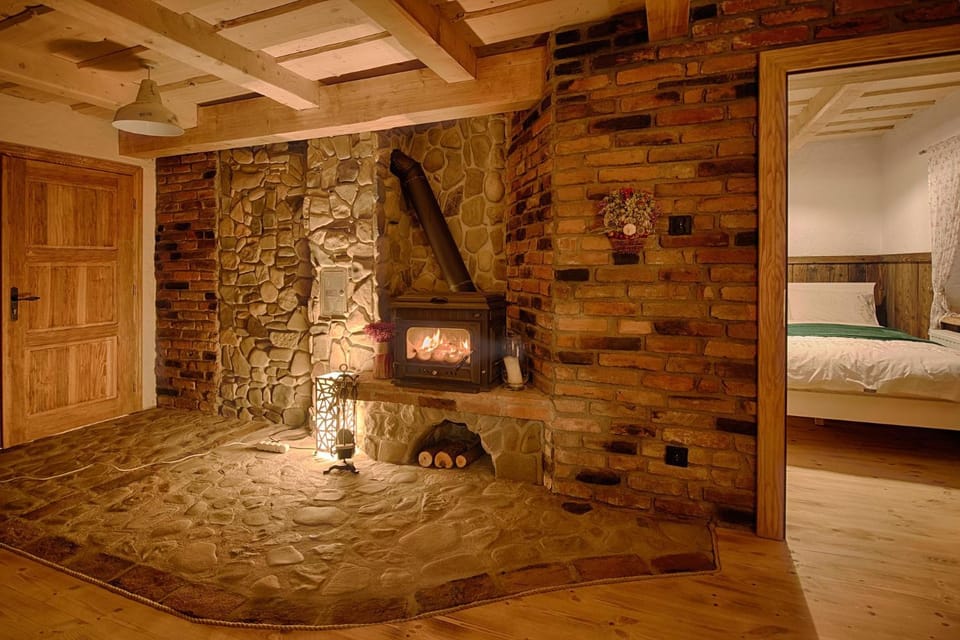 Photo of the whole room, Decorative detail
