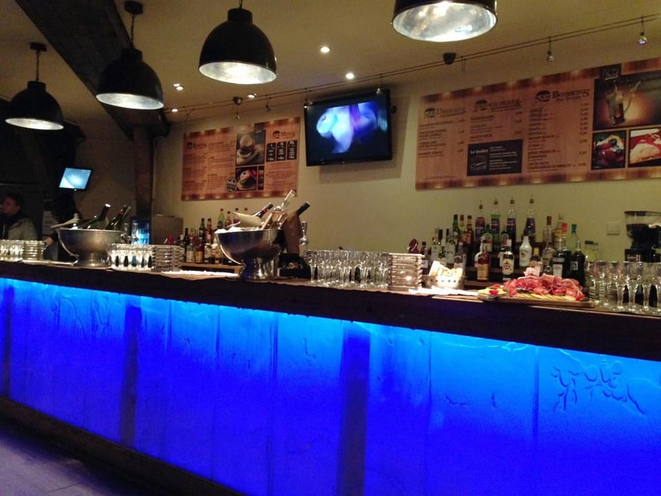 Restaurant/places to eat