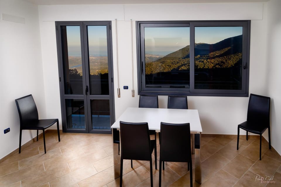 Kitchen or kitchenette, Mountain view