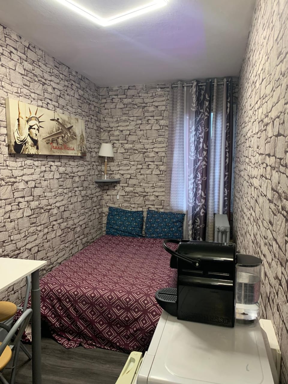 Photo of the whole room