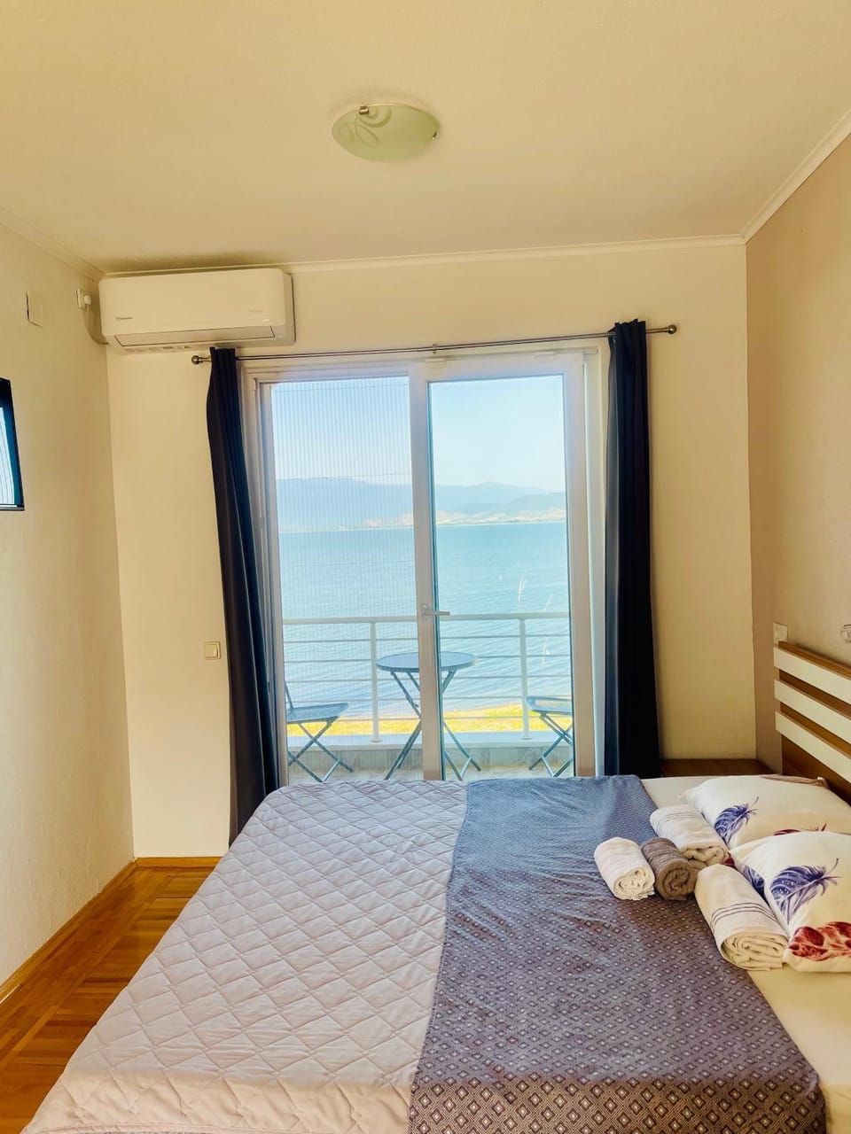 View (from property/room), Photo of the whole room