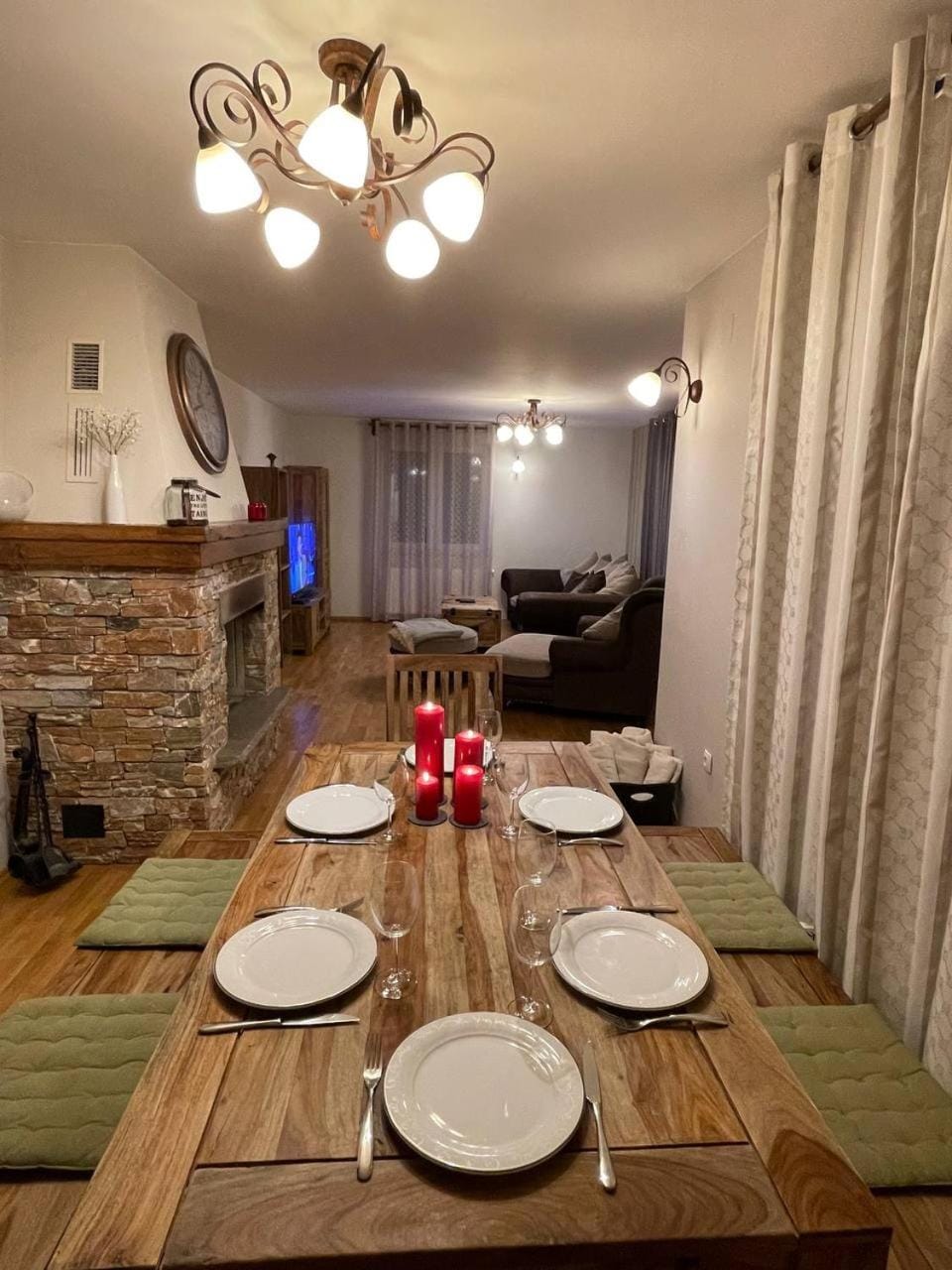 Dining area, flat iron