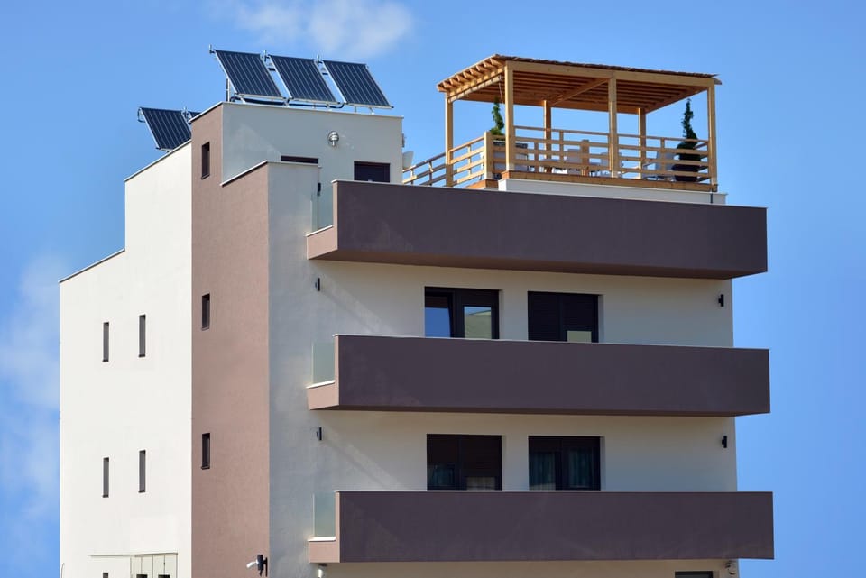 Facade/entrance, Balcony/Terrace