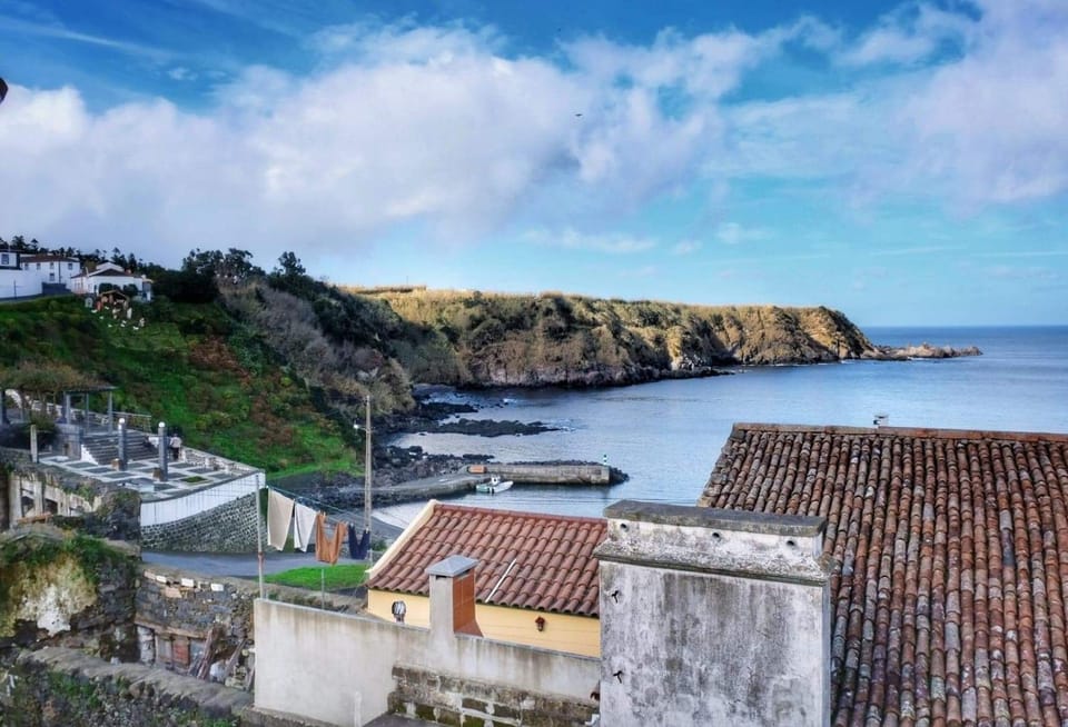 Ribeirinha House House in Azores District