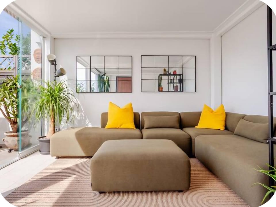 Navigli-Bocconi roof terrace apartment Apartment in Milan