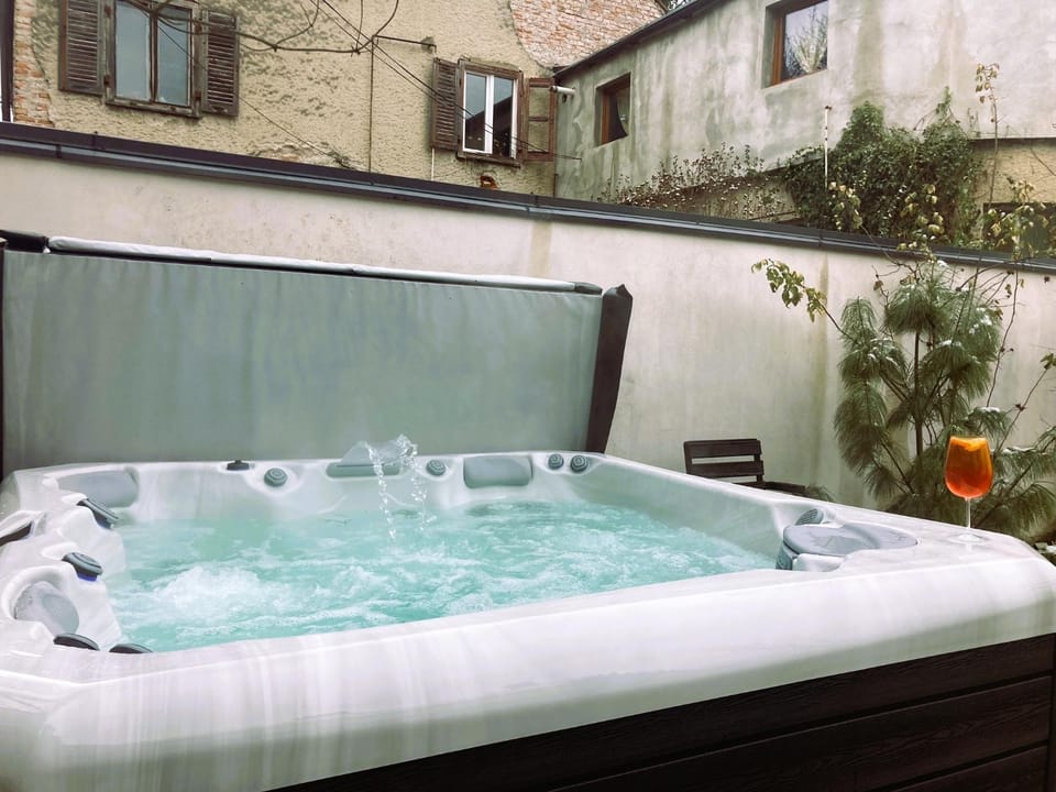 Open Air Bath, Public Bath