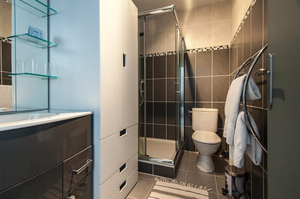 Bathroom, Bedroom