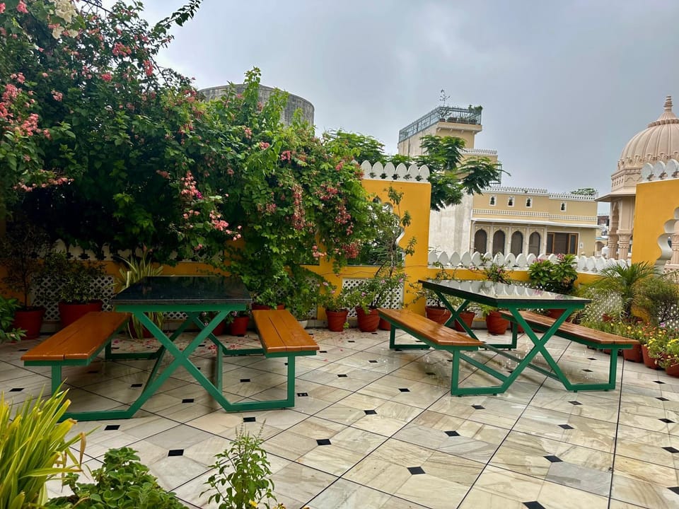 The Coral Court Homestay Vacation rental in Agra