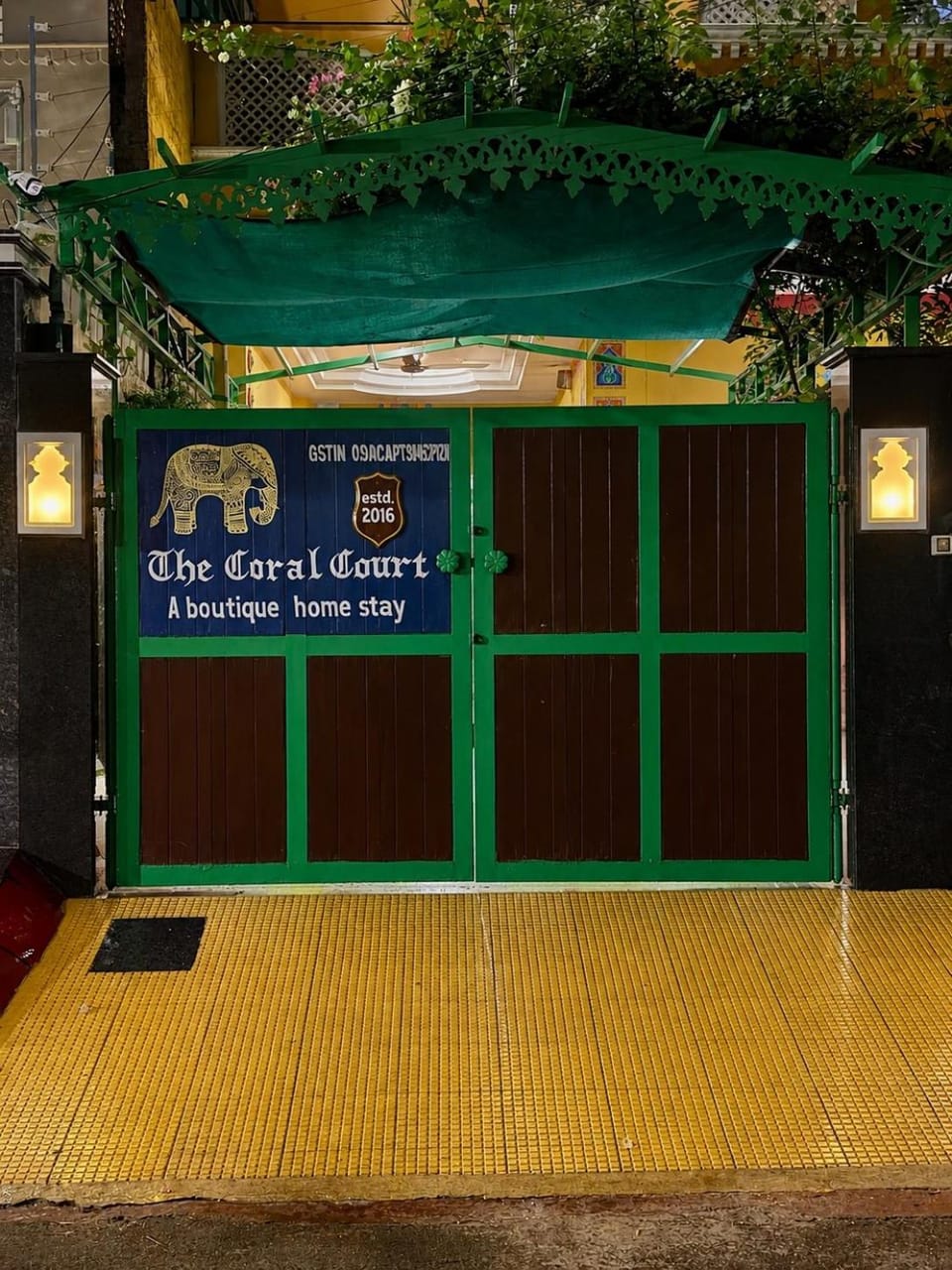 The Coral Court Homestay Vacation rental in Agra