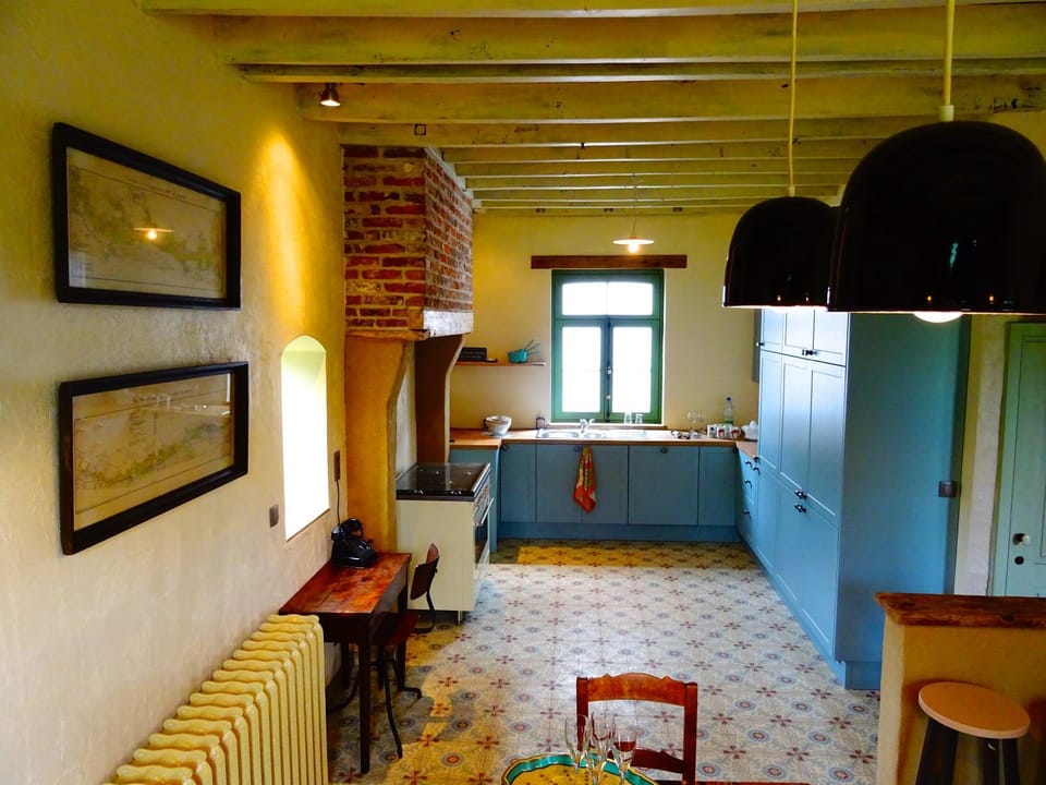 Kitchen or kitchenette