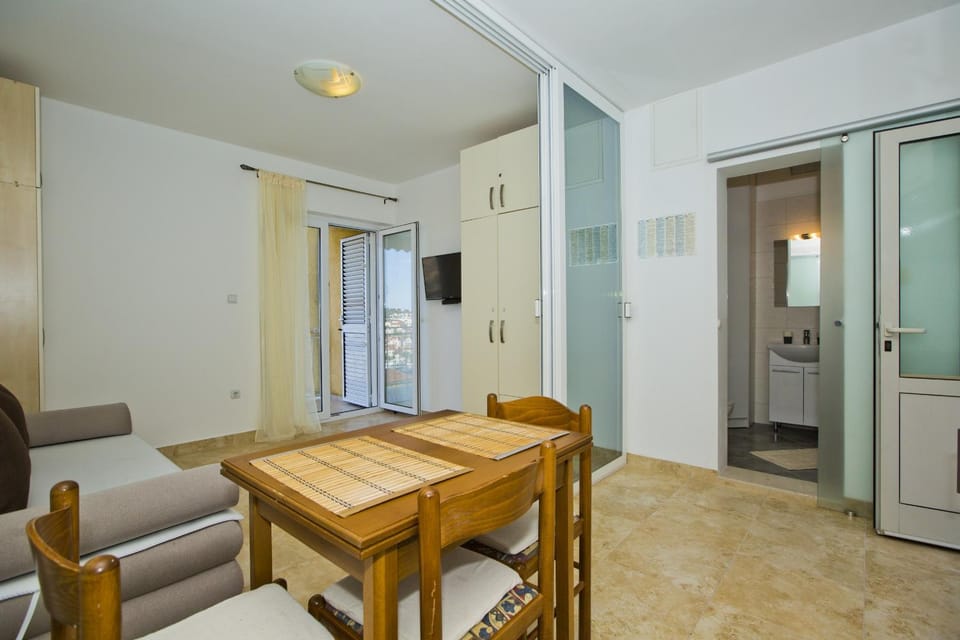 Bathroom, Balcony/Terrace, Living room