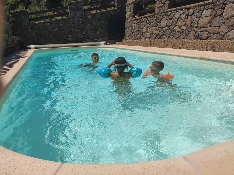 Swimming pool, Swimming pool