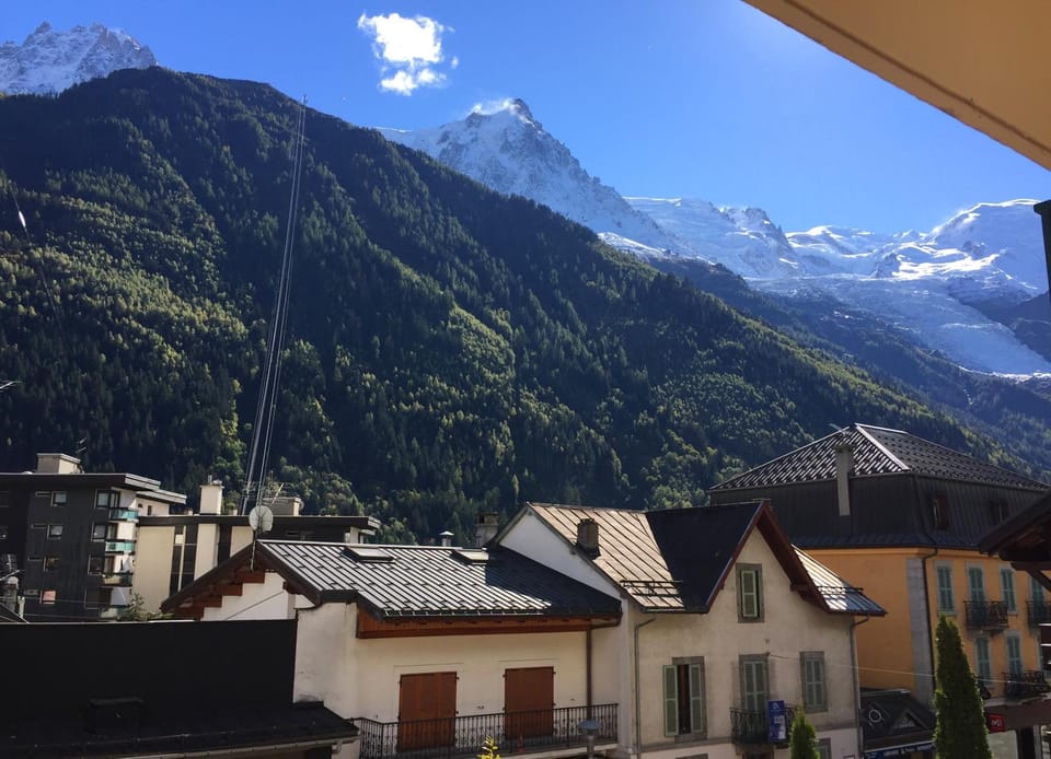 Balcony/Terrace, Mountain view