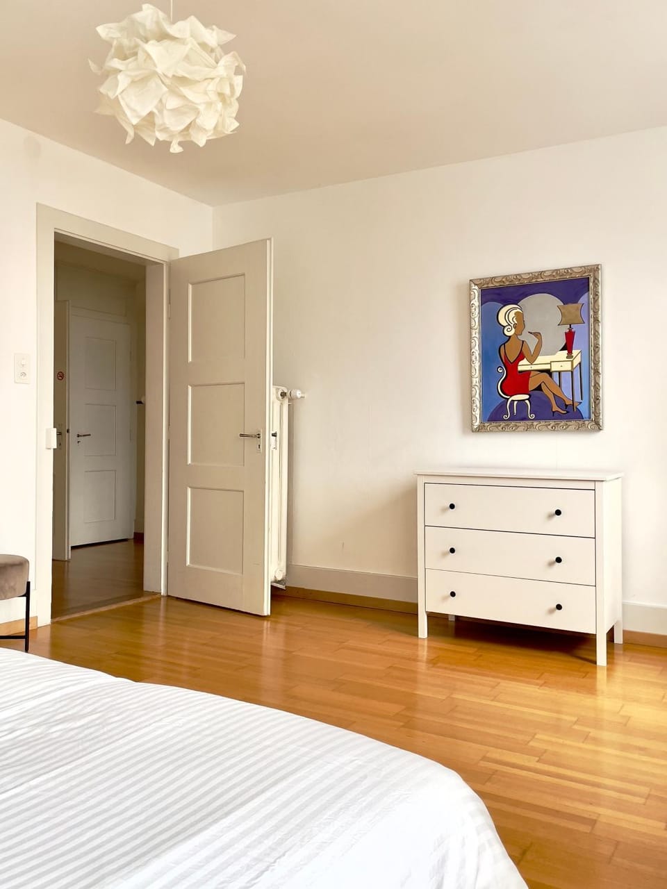 TV and multimedia, Photo of the whole room, Decorative detail, Bedroom, wardrobe